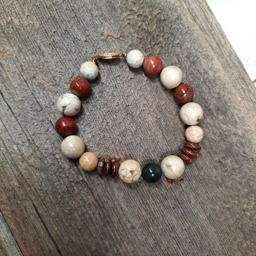 Boho Stone Bracelet W/Green‎ Center Stone